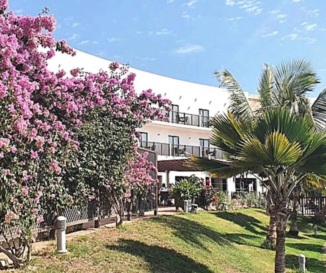 2 Bedrooms 2 Bathrooms Pool View Apartment Santa Maria